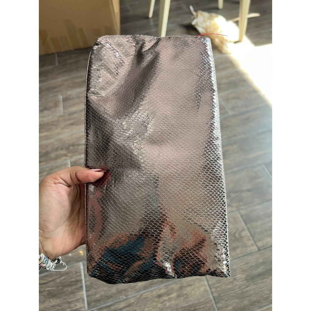 Marc by Marc Jacobs Metallic Silver Snakeskin Embossed Leather Foldover Clutch - Picture 5 of 6